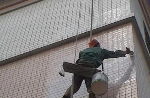 安顺市卫生间漏水维修公司分享下安顺市外墙防水的必要性。